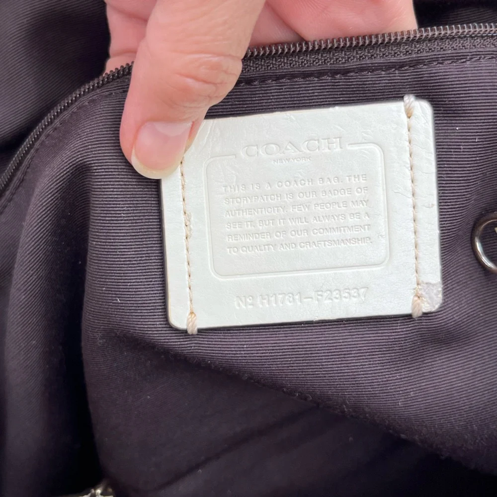 EUC Coach Lexy Shoulder Bag
